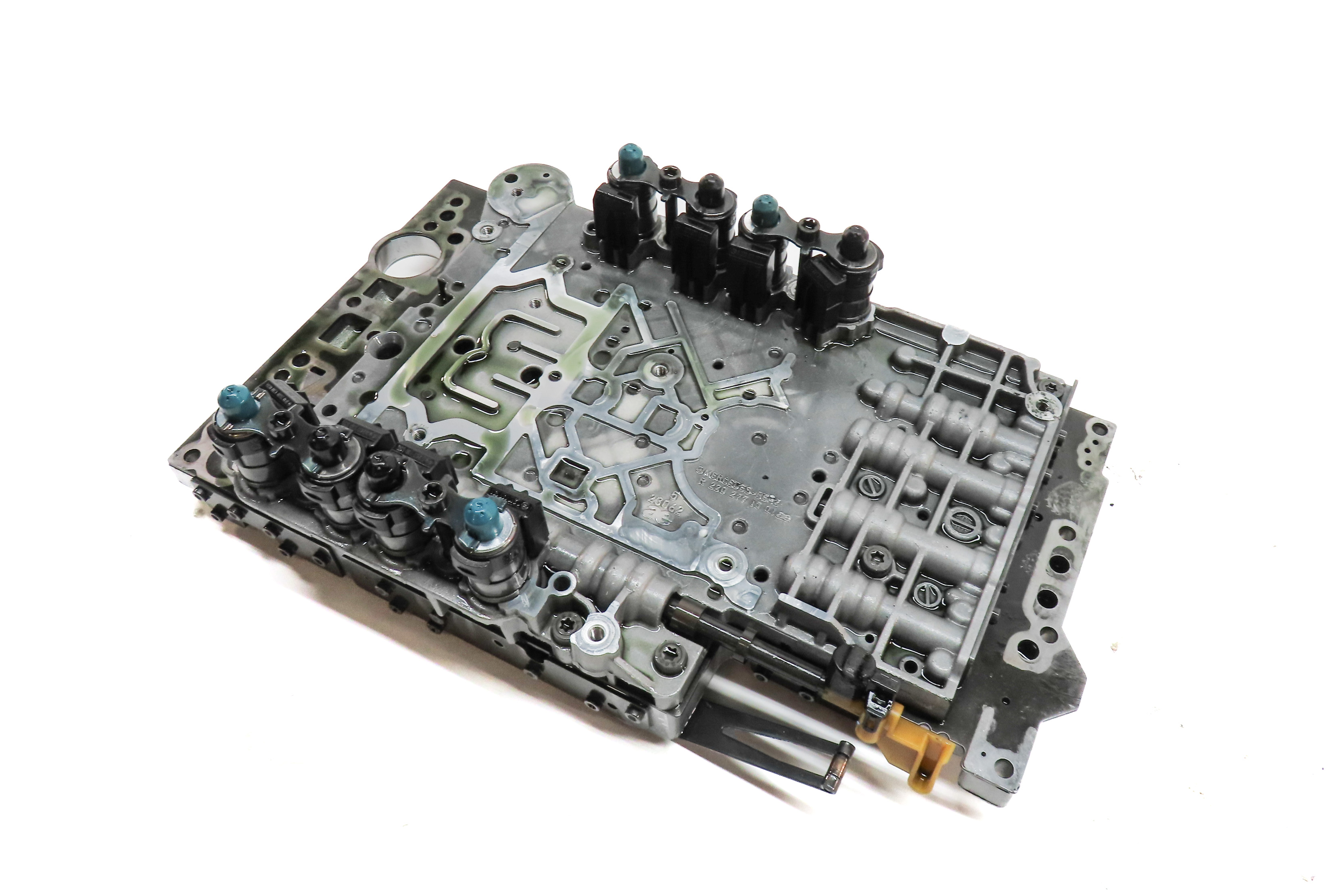 2012 MERCEDES E350 (W212) BLUETEC DIESEL 722.9 A/T TRANSMISSION VALVE BODY BLOCK — exact item pictured